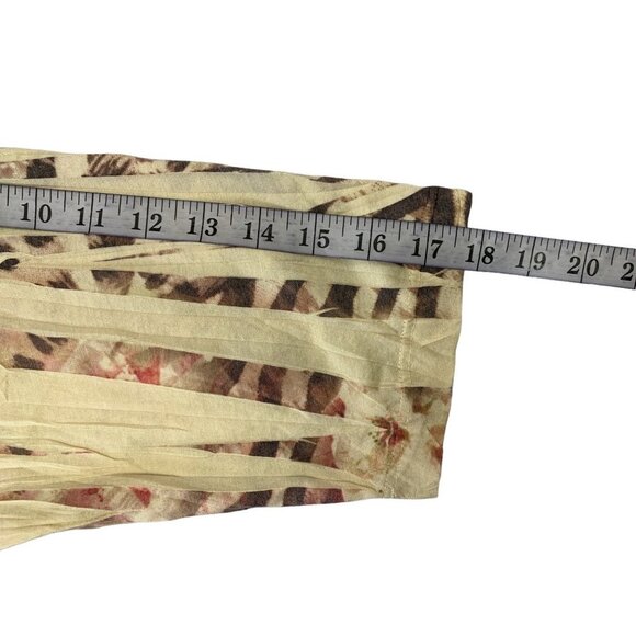 Westbound Women's Tan Floral Top - Picture 7 of 7